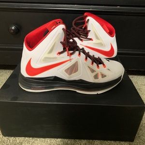 Lebron X home